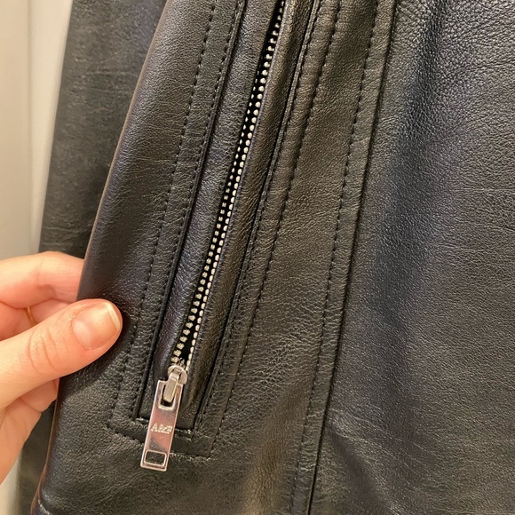 Abercrombie vegan leather jacket - Picture 3 of 5